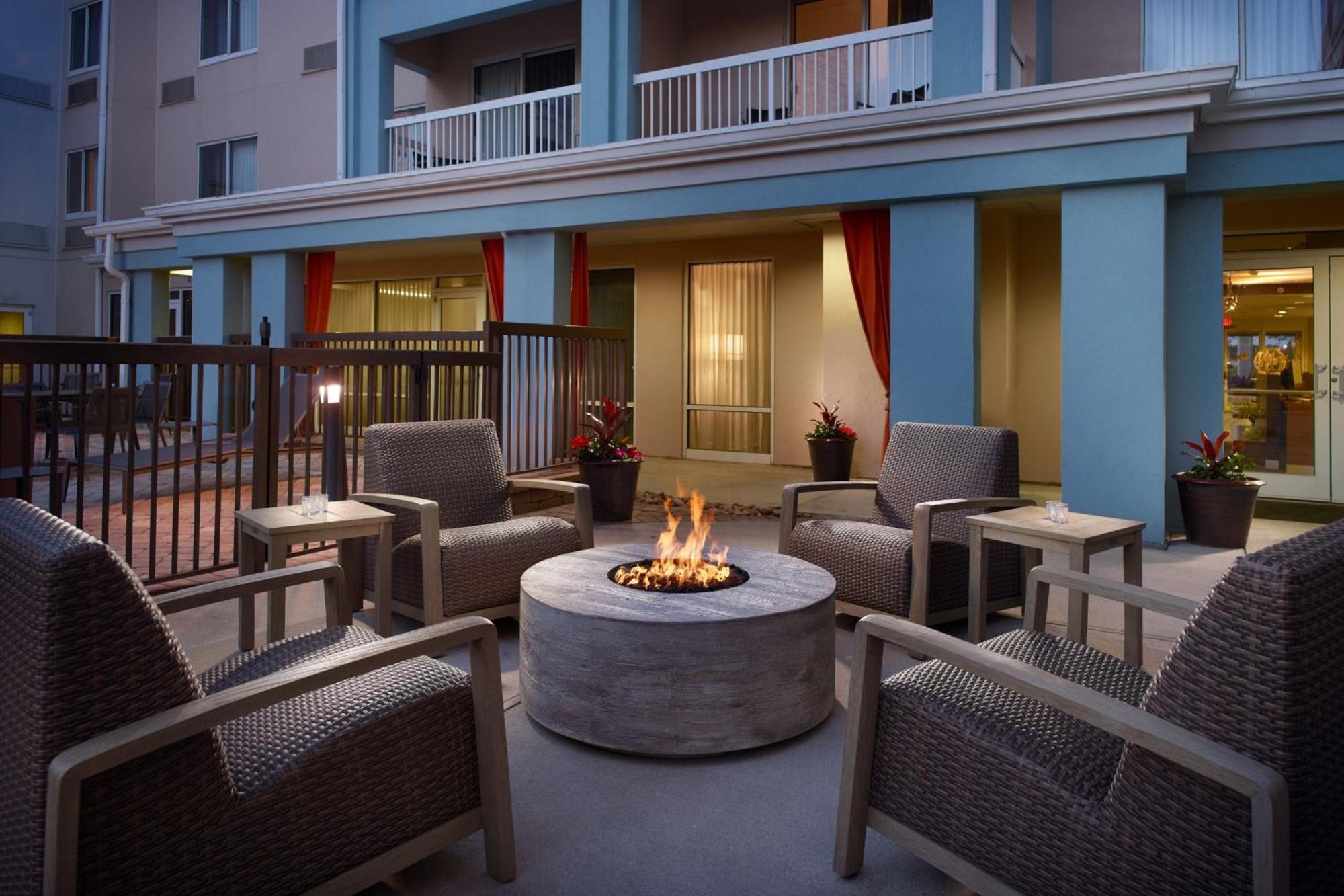 Courtyard By Marriott Myrtle Beach Broadway Bagian luar foto