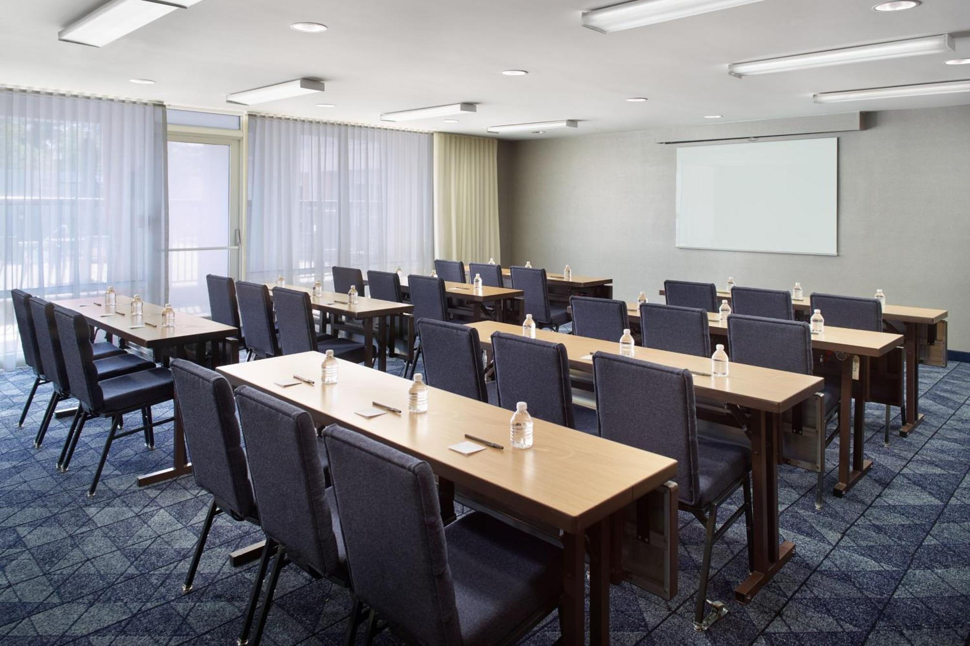 Courtyard By Marriott Myrtle Beach Broadway Bagian luar foto